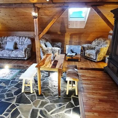 Podkrovie V Zeleni - Privat Strba Exterior photo